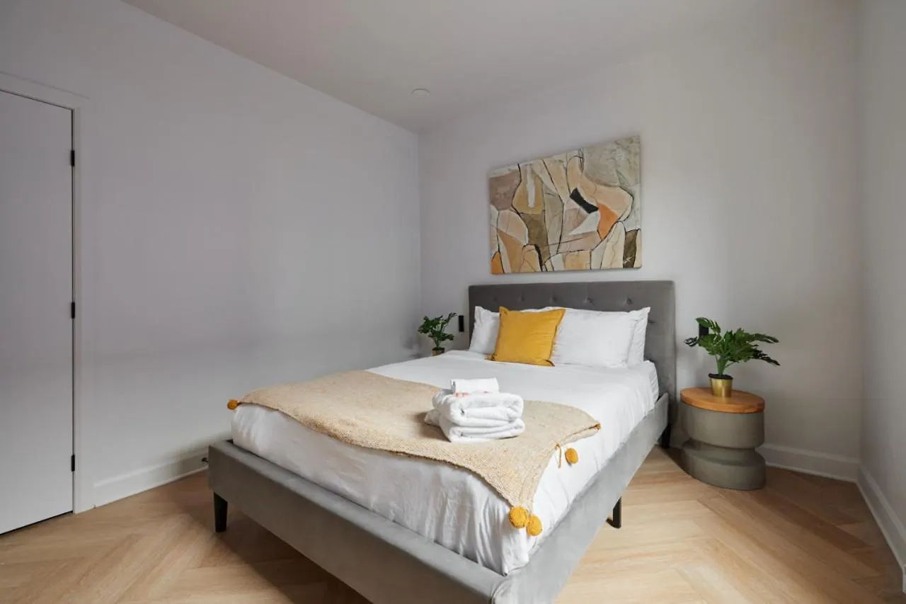 New And Cozy 3 Bedroom In Le Plateau By Denstays Montreal Apartment